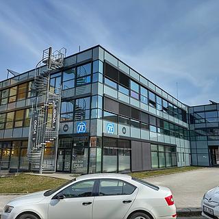 Pronájem kanceláře 2000 m&sup2; Plzeň