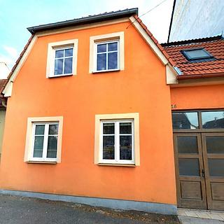Pronájem bytu 1+kk a garsoniéry 32 m² Domažlice Dolejší Předměstí, Dukelská