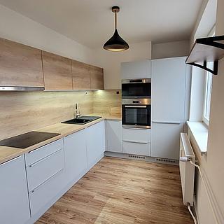 Prodej bytu 3+kk 62 m² Frýdek-Místek Místek, Riegrova