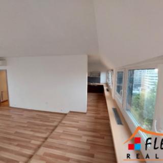 Pronájem bytu 1+1 54 m² Ostrava, Zelená