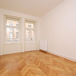 Pronájem bytu 2+1 75 m&sup2; Praha