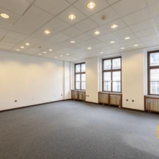 Pronájem kanceláře 256 m² Praha
