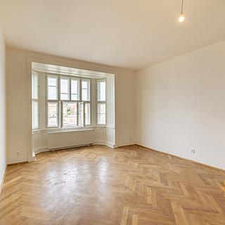 Pronájem bytu 4+1 143 m² Praha Smíchov, Janáčkovo nábřeží