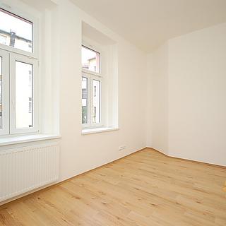 Pronájem bytu 2+kk 42 m² Praha