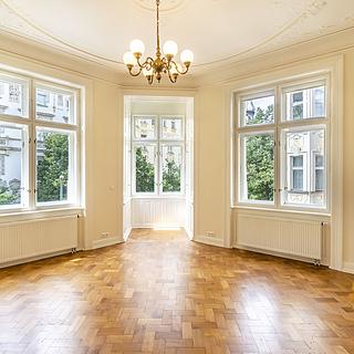 Pronájem bytu 4+1 151 m² Praha Staré Město, Pařížská
