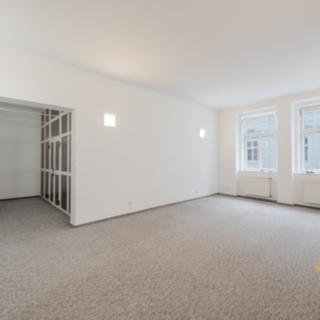 Pronájem bytu 3+1 112 m² Praha Nové Město, Školská