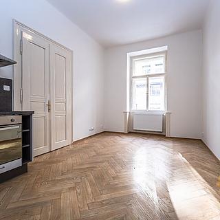 Pronájem bytu 2+kk 41 m&sup2; Praha