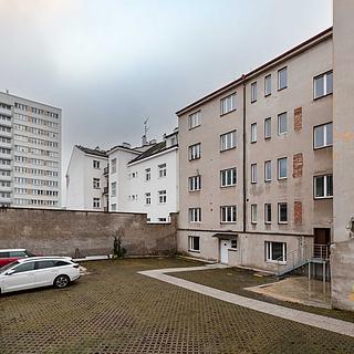 Prodej kanceláře 120 m² Mladá Boleslav II, Laurinova