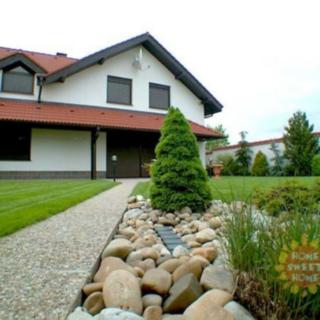 Pronájem rodinného domu 300 m² Horoměřice