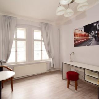 Pronájem bytu 1+1 35 m² Praha