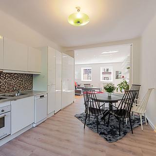 Pronájem rodinného domu 200 m² Praha