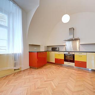 Pronájem bytu 3+1 117 m² Praha Staré Město, Týnská ulička