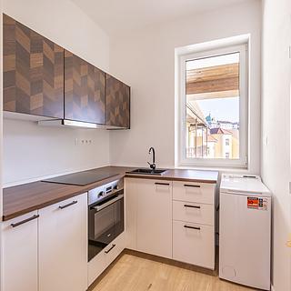 Prodej bytu 1+1 30 m² Praha Žižkov, Roháčova