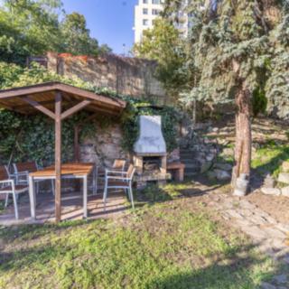 Pronájem bytu 2+kk 32 m² Praha
