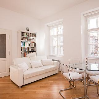 Pronájem bytu 2+kk 46 m² Praha