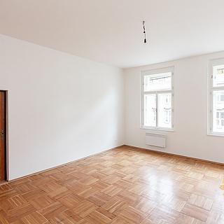 Pronájem bytu 2+1 75 m&sup2; Praha