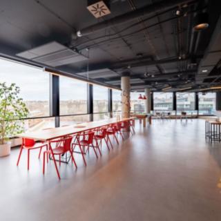 Pronájem kanceláře 1057 m² Praha