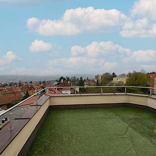 Pronájem bytu 3+kk 67 m² Praha Kobylisy, Hovorčovická