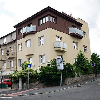 Pronájem bytu 3+kk 67 m² Praha Kobylisy, Hovorčovická