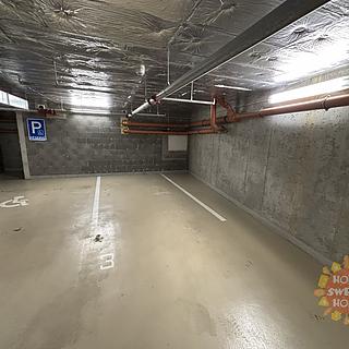 Pronájem parkovacího místa 13 m² Praha