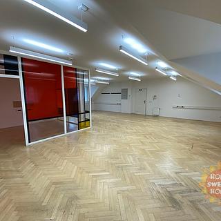 Pronájem kanceláře 136 m² Praha