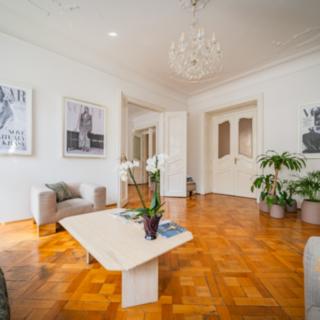 Pronájem kanceláře 197 m² Praha