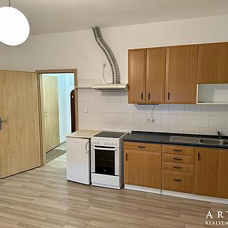 Pronájem bytu 1+kk, garsoniery 30 m² Blansko