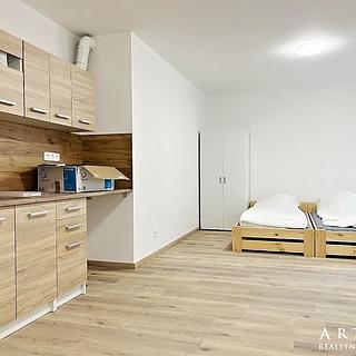 Pronájem bytu 1+kk, garsoniery 34 m² Brno
