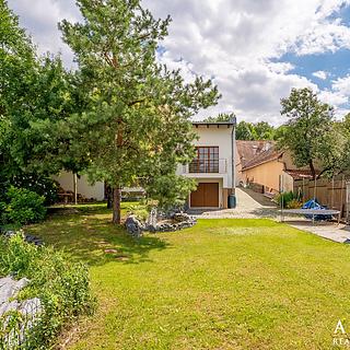 Prodej rodinného domu 244 m² Blučina, Komenského