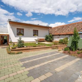 Prodej rodinného domu 244 m² Blučina