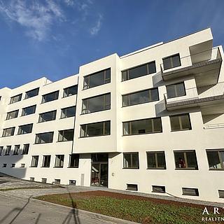 Pronájem bytu 1+kk a garsoniéry 29 m² Letovice, Komenského