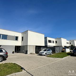 Pronájem rodinného domu 106 m² Ráječko