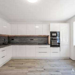 Prodej bytu 2+kk 51 m² Oslavany, Školní