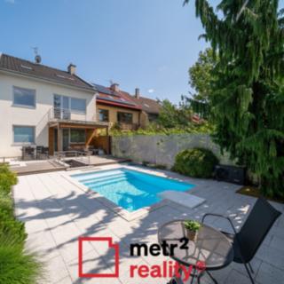 Prodej rodinného domu 350 m² Olomouc Neředín, Západní