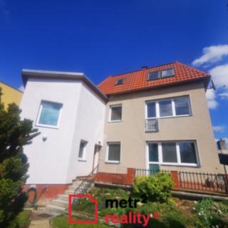 Prodej rodinného domu 230 m² Kožušany-Tážaly