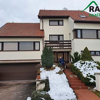 Prodej rodinného domu 261 m&sup2; Vyškov