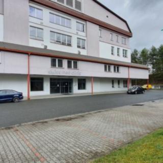 Pronájem kanceláře 54 m² Planá, Bezdružická