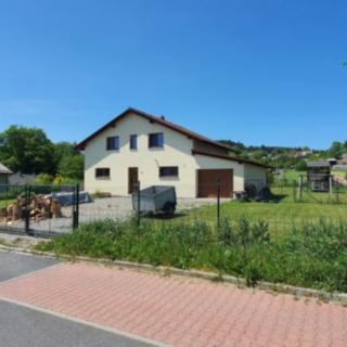 Prodej rodinného domu 196 m² Obora