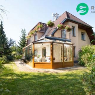 Prodej rodinného domu 200 m² Klecany