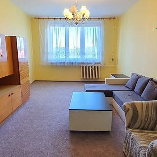 Pronájem bytu 2+1 61 m² Mariánské Lázně, Školní náměstí