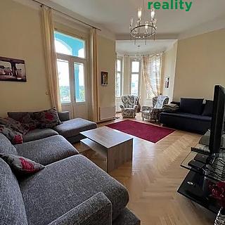 Prodej bytu 3+1 130 m² Karlovy Vary, Krále Jiřího