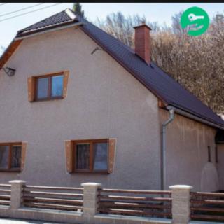 Prodej rodinného domu 2324 m² Valašská Senice