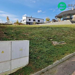 Prodej stavební parcely 867 m² Dobšice