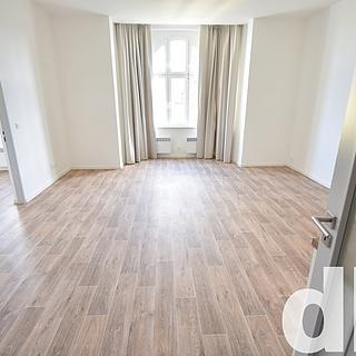 Pronájem bytu 3+kk 80 m² Karlovy Vary Bohatice, Táborská