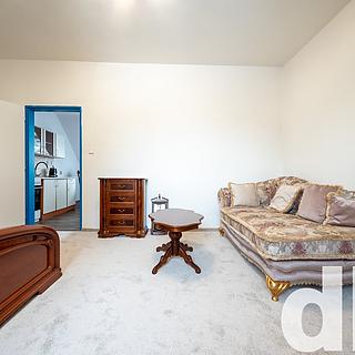 Pronájem bytu 1+1 45 m² Karlovy Vary Stará Role, Jabloňová