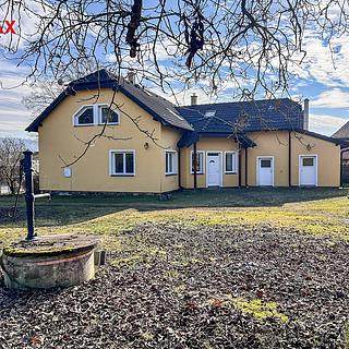 Prodej rodinného domu 238 m&sup2; Příchovice
