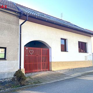 Pronájem rodinného domu 135 m&sup2; Kounice