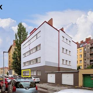 Pronájem bytu 2+kk 48 m² Praha Nusle, Hradeckých