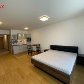 Pronájem bytu 1+kk a garsoniéry 39 m² Praha Dolní Chabry, U Traktorky