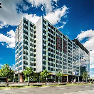 Pronájem kanceláře 733 m&sup2; Praha